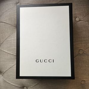 Large Gucci Box magnetic closure about 7.5" X 10" x 5" (EMPTY)
